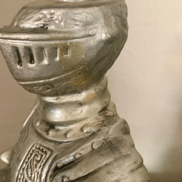 🚩SOLD🚩 Vintage Mid-Century Medieval Guard Knight in Silver Armor Statuette - Picture 12 of 13